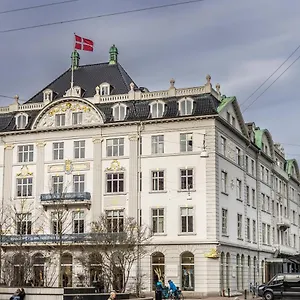 Royal Hotel